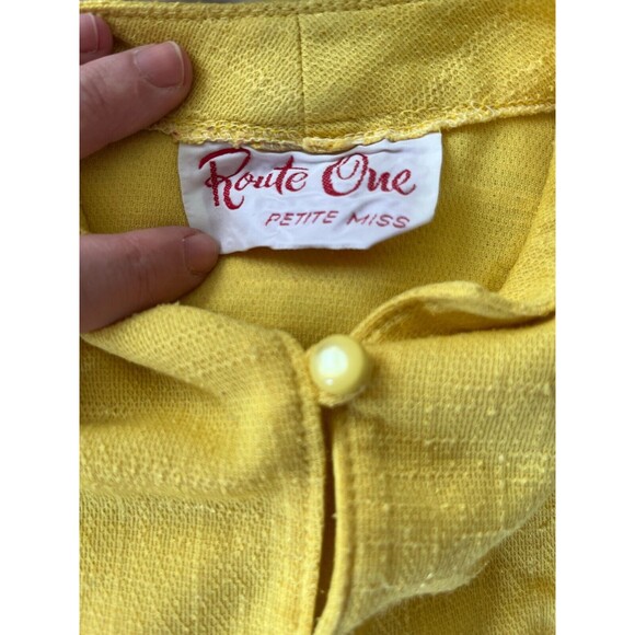 Yellow Vintage 1970s ILGWU Union Made Button Front Mandarin Collar Shirtdress - Picture 8 of 14